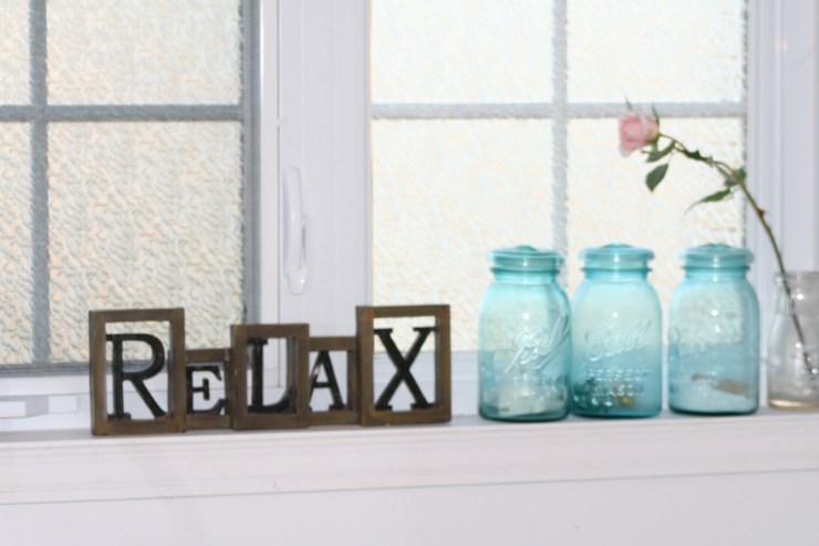 Mason Jars in the Bathroom